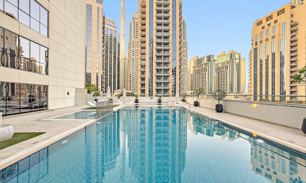 Downtown Dubai Apartment | 1BR in Business Bay near Burj Khalifa & Dubai Mall w/Pool & Gym Access