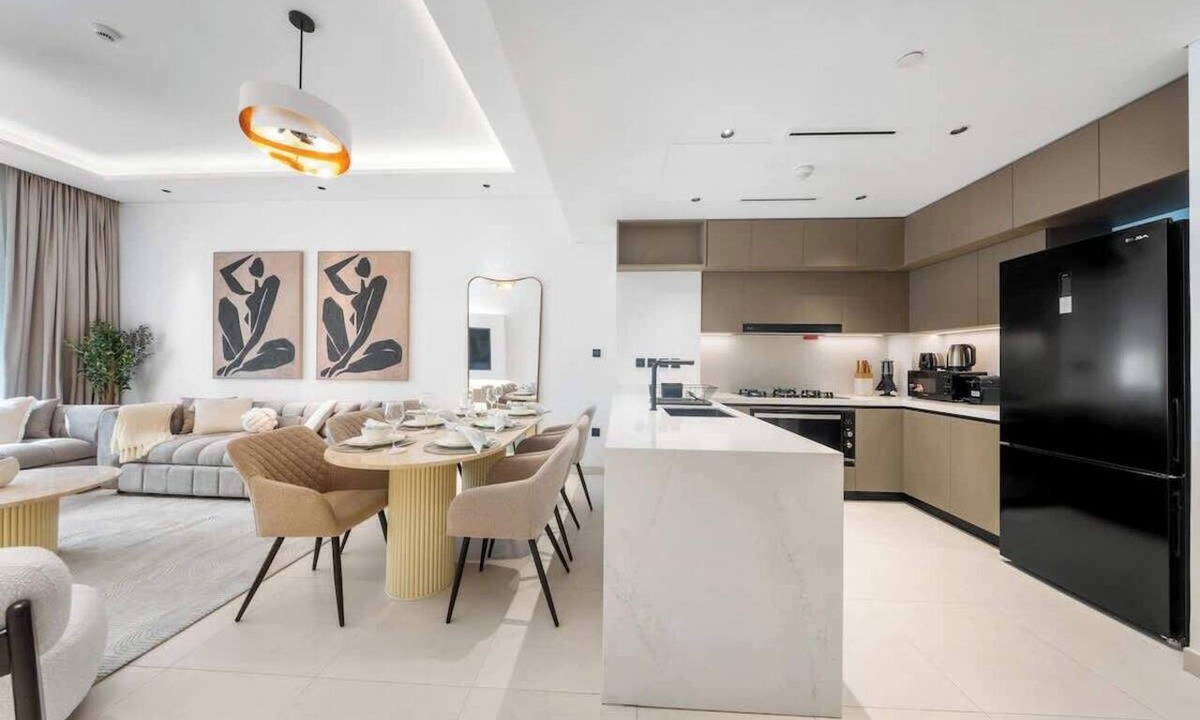 Jumeirah Village Circle Apartment | 3BR Oasis nr Circle Mall | Sauna, Gym & Pool