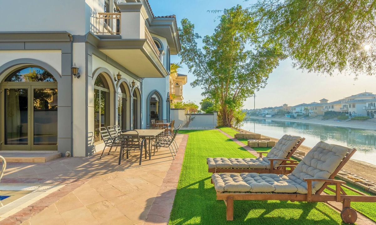 Palm Jumeirah Villa | 5-br Villa on the Palm Jumeirah, Frond P