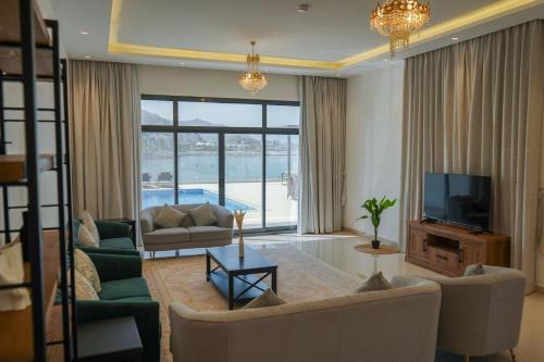 Sharm Villa | Al Dana H2O Beachfront Villa with a private pool, Al Dana Island Sharm Fujairah