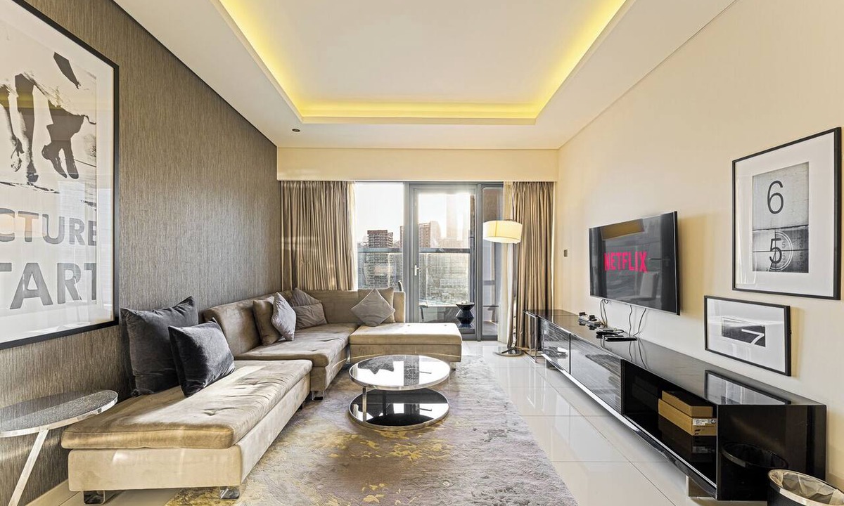 Business Bay Apartment | Amazing 1BR, 10 mins to Burj Khalifa