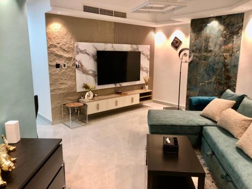Jumeirah Lake Towers Apartment | Beautiful apartment in the heart of Dubai