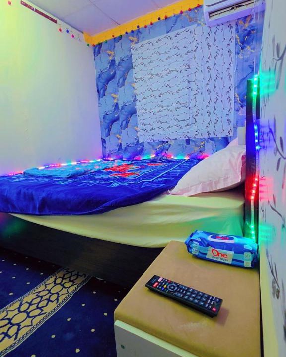 Al Ain House | Blue Rest Room