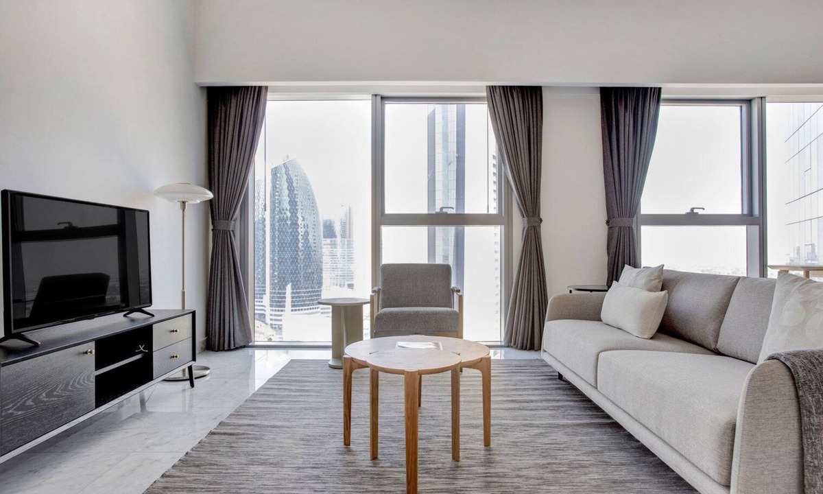 DIFC Apartment | Blueground | DIFC, pool, nr Central Park