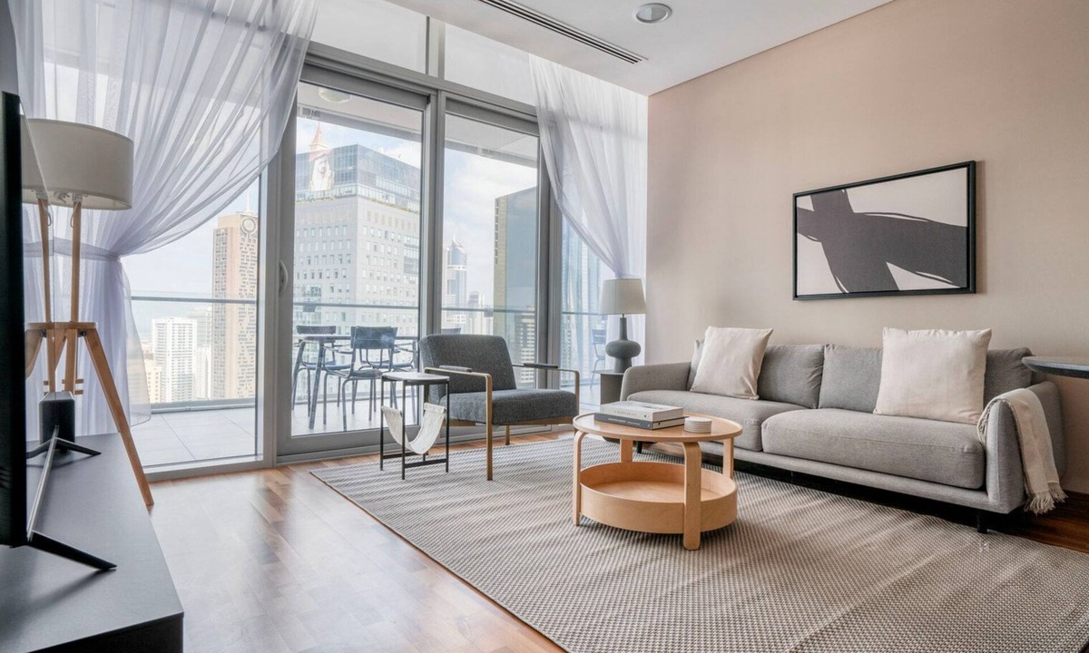 Trade Centre Area Apartment | Blueground | DIFC, pool, nr Dubai Aquarium