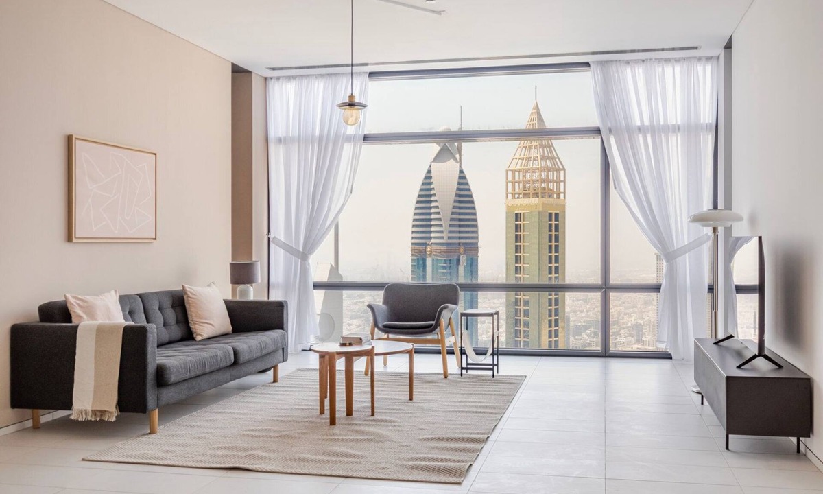 DIFC Apartment | Blueground | DIFC, pool, nr Dubai Aquarium