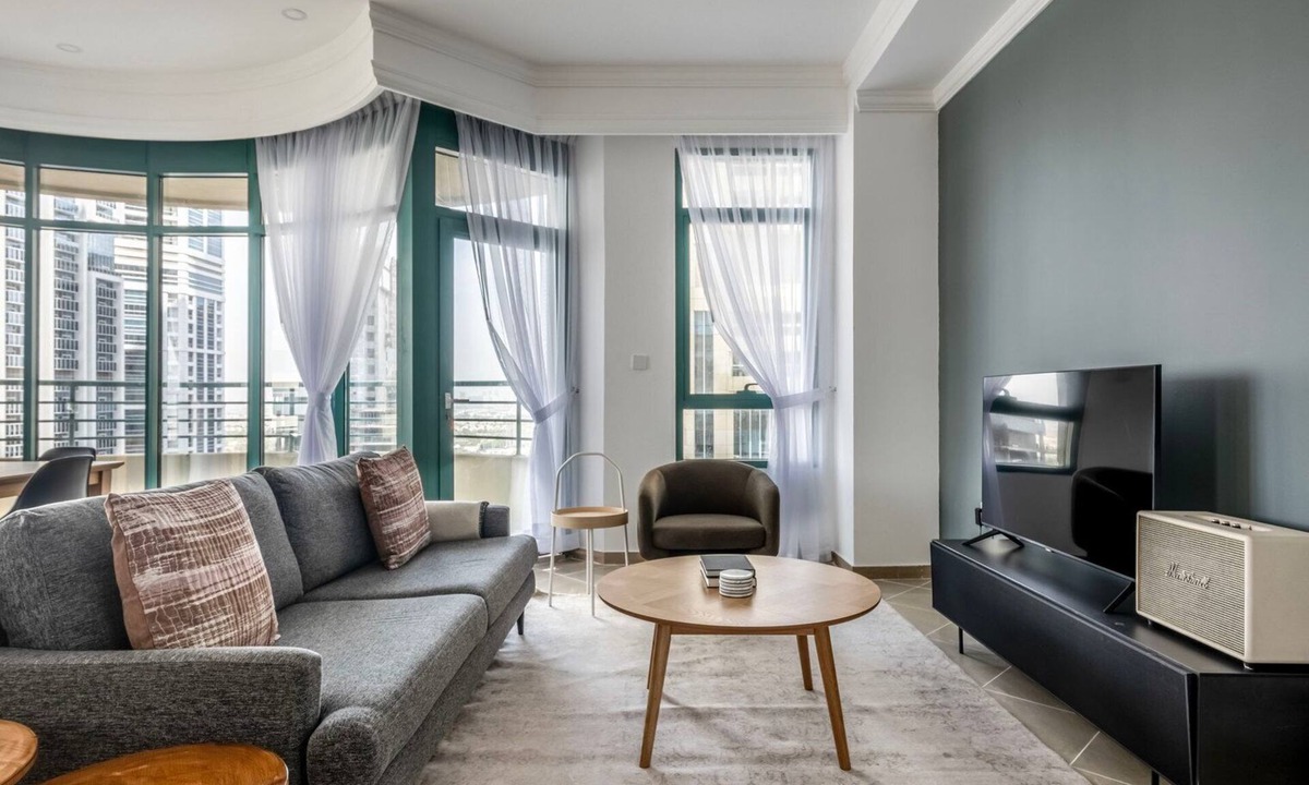 Dubai Apartment | Blueground | Dubai Marina, pool, nr Jumeirah Beach