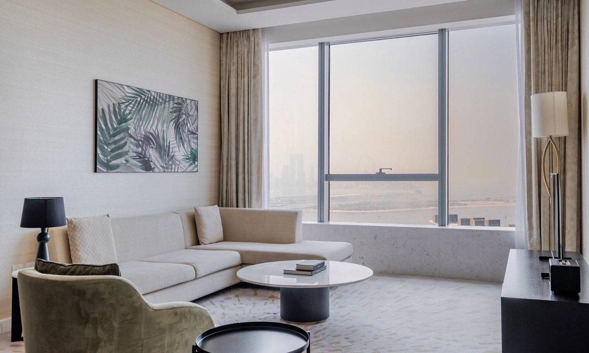 Palm Jumeirah Apartment | Blueground | The Palm Jumeirah, pool, nr Atlantis