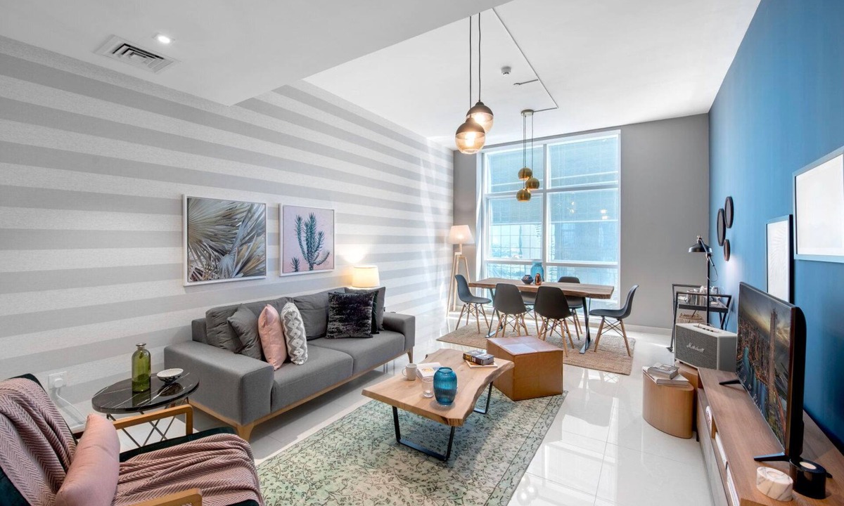 Trade Center Apartment | Blueground | Trade Centre 1, pool, nr Dubai Mall