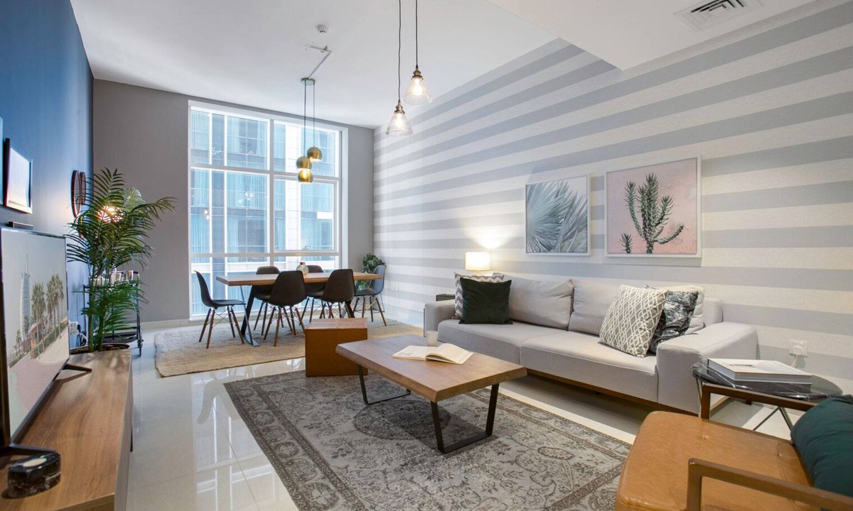 Trade Center Apartment | Blueground | Trade Centre 1, pool, nr Dubai Mall