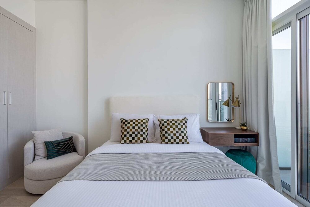 Jumeirah Village Circle Apartment | Bright and Contemporary Studio in JVC