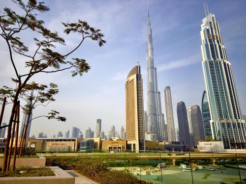 Za'abeel 2 Apartment | Burj Khalifa View Luxe 2BR x Connected to Dubai Mall