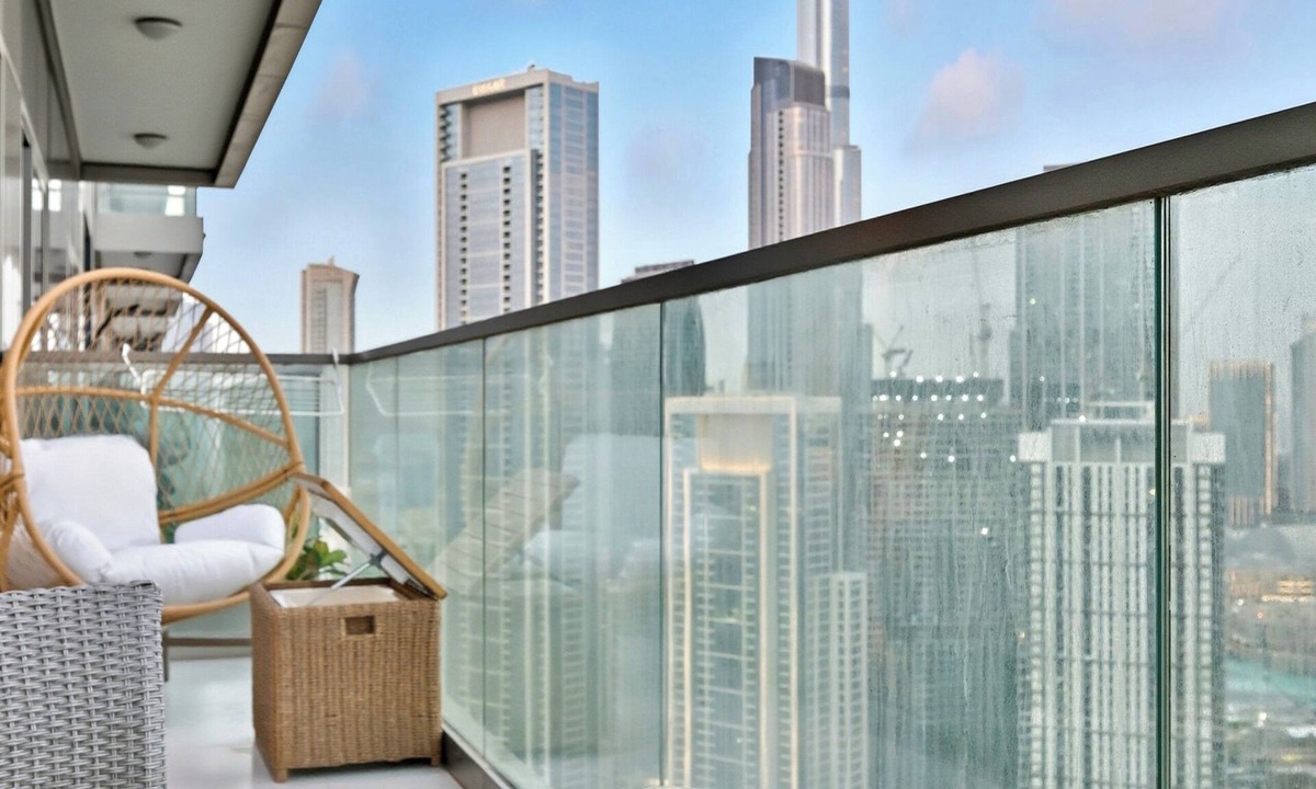 Downtown Dubai Apartment | Burj & Sea Views |Luxury 2BR| 5-Star Amenities + Concierge services
