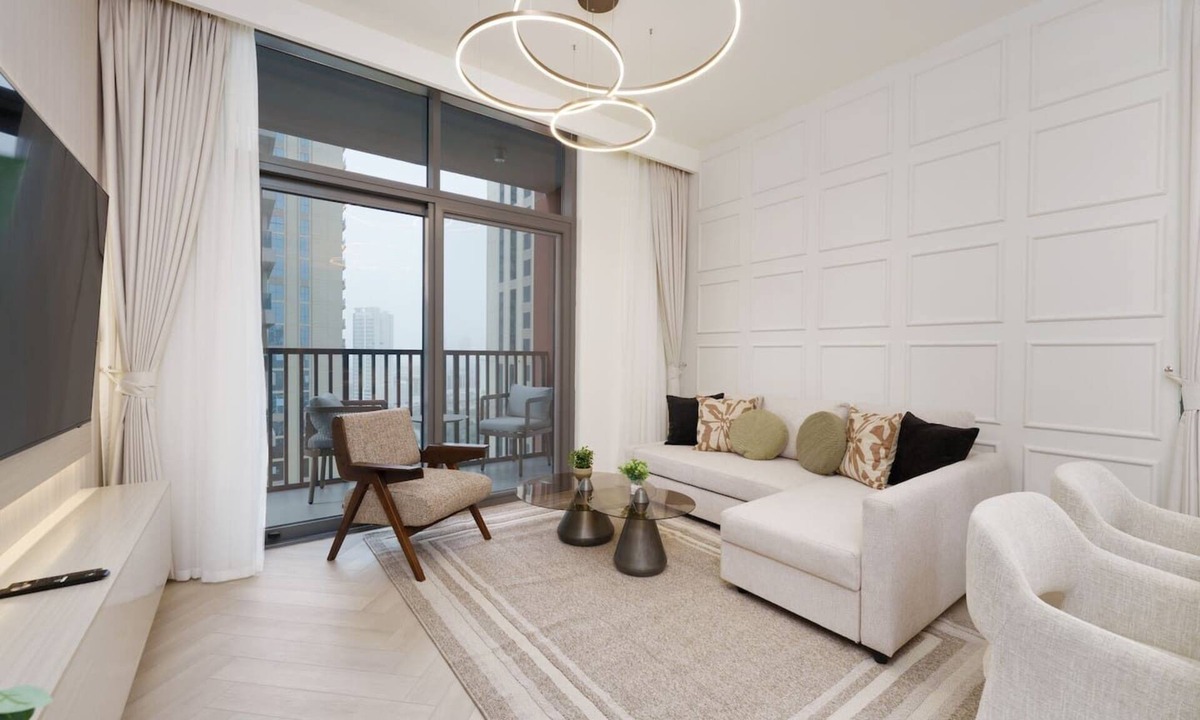 Jumeirah Village Circle Apartment | Calm & Stylish 1Bedroom in Hadley Heights JVC