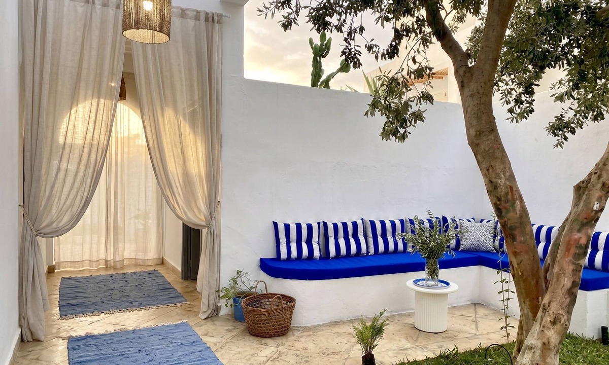 La Marsa Apartment | Charming 2-Bedroom Apartment with Ocean View in Carthage