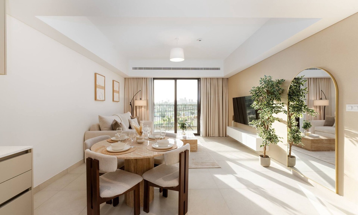 Umm Suqeim 3 Apartment | Chic MJL Retreat | Steps to Souk Madinat & Burj Al Arab