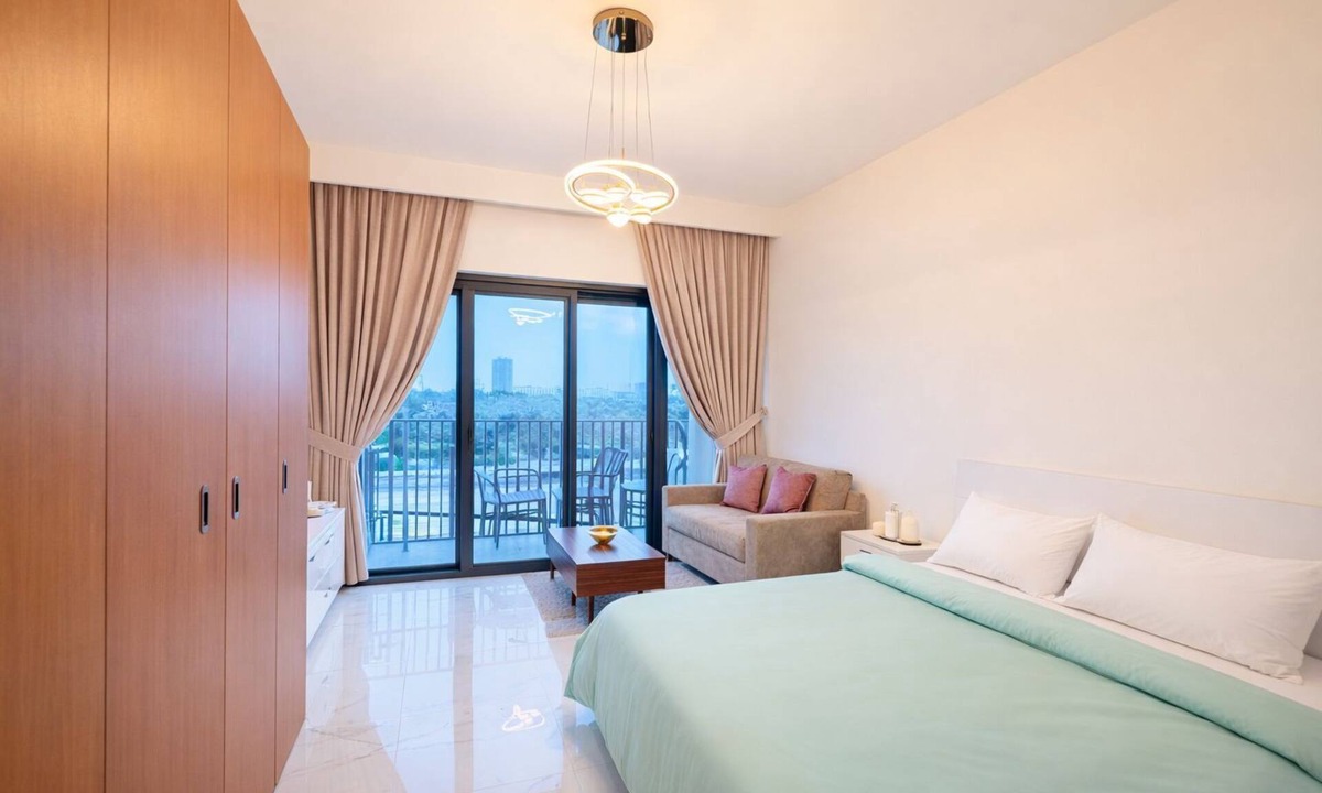 Dubai Apartment | City Glow Comfort Studio - Oasis Pool