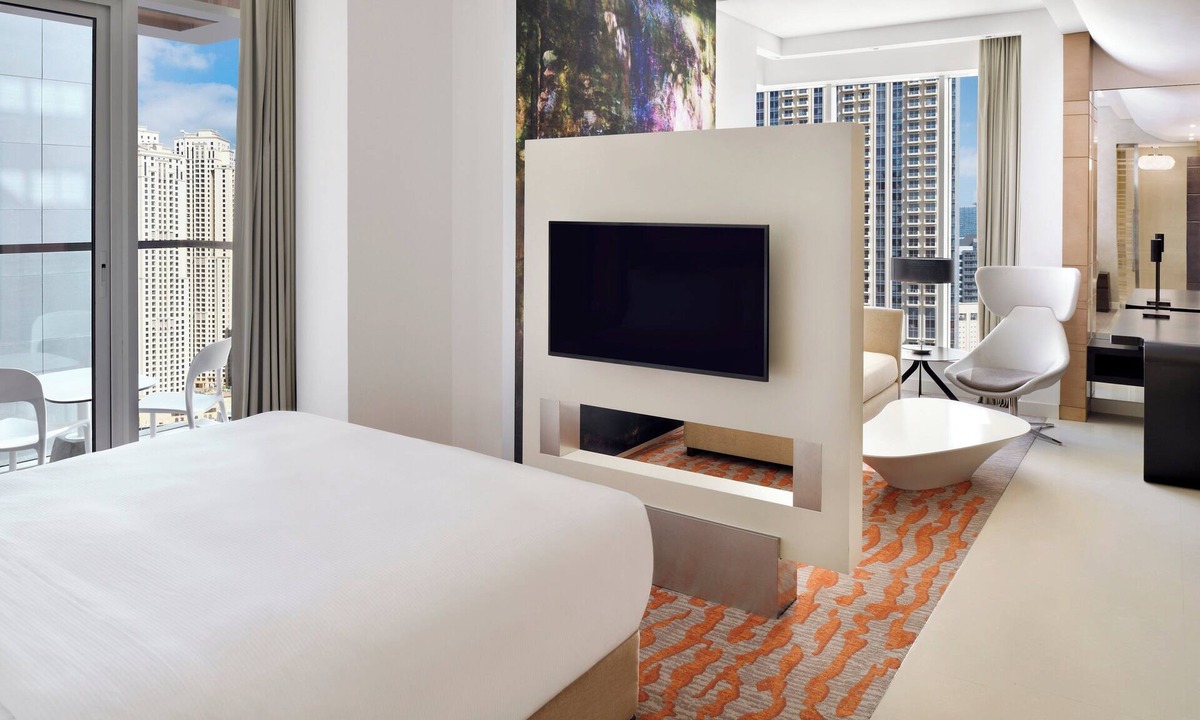 Dubai Marina Hotel | Crowne Plaza Dubai Marina by IHG