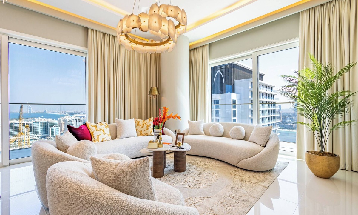 Dubai Marina Apartment | Designer 2BR | Grand Bleu | Waterfront Views
