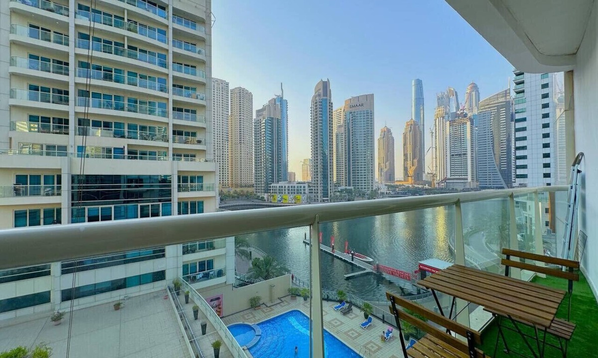Dubai Marina Apartment | DreamLike Full Pool & Marina View Apartment Dubai
