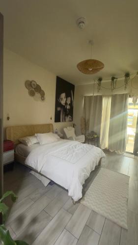 Madinat Zayed Apartment | Eazy 119