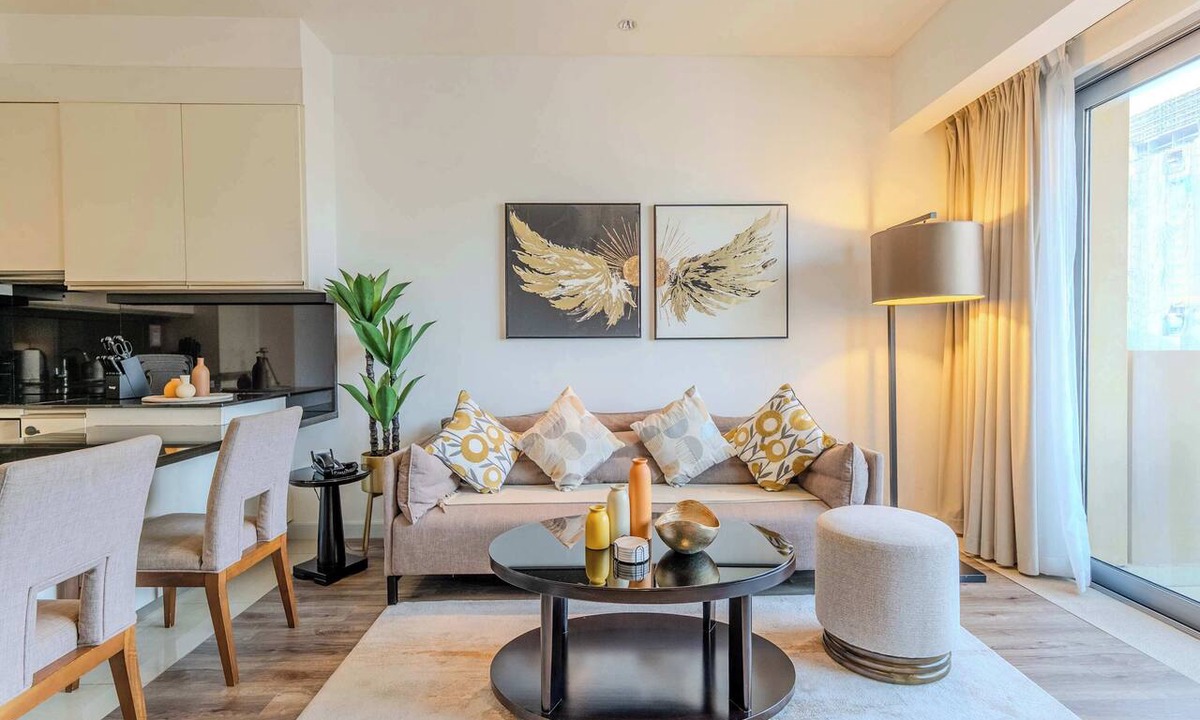 Dubai Marina Apartment | Elegant 1BR & Views at JW Marriott Dubai Marina
