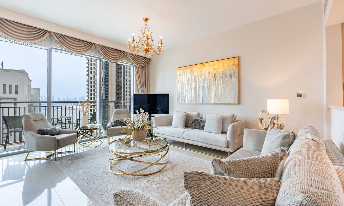 Dubai Apartment | Elegant 3 Bedrooms with Assistant Room, Mins. Drive to Ras Al Khor Wildlife Sanctuary - Harbour Views Tower 2, Dubai Creek Harbour