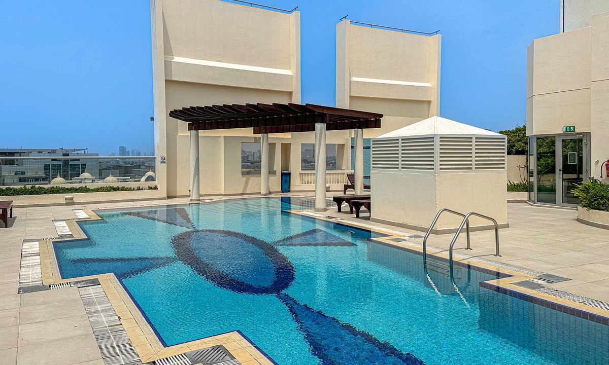 Deira Apartment | Elegant Family Retreat in Dubai's Deira: 3BR Oasis