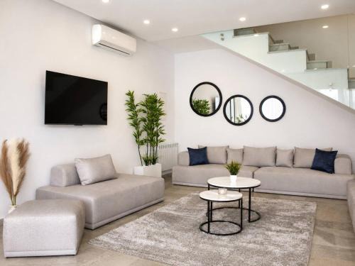 Gammarth Villa | Elegant Villa in Gammarth with Private Indoor Pool