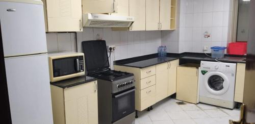 Abu Shagara Hostel | Executive Sharing Bed With Other Male Guests