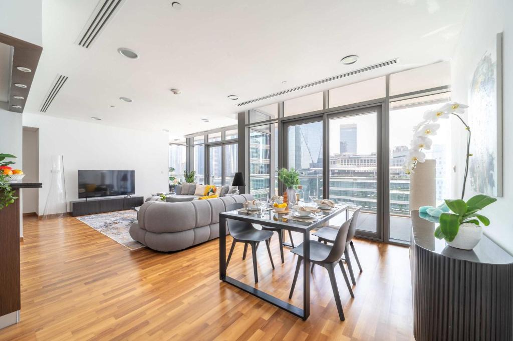 Bur Dubai Apartment | Frank Porter - Burj Daman