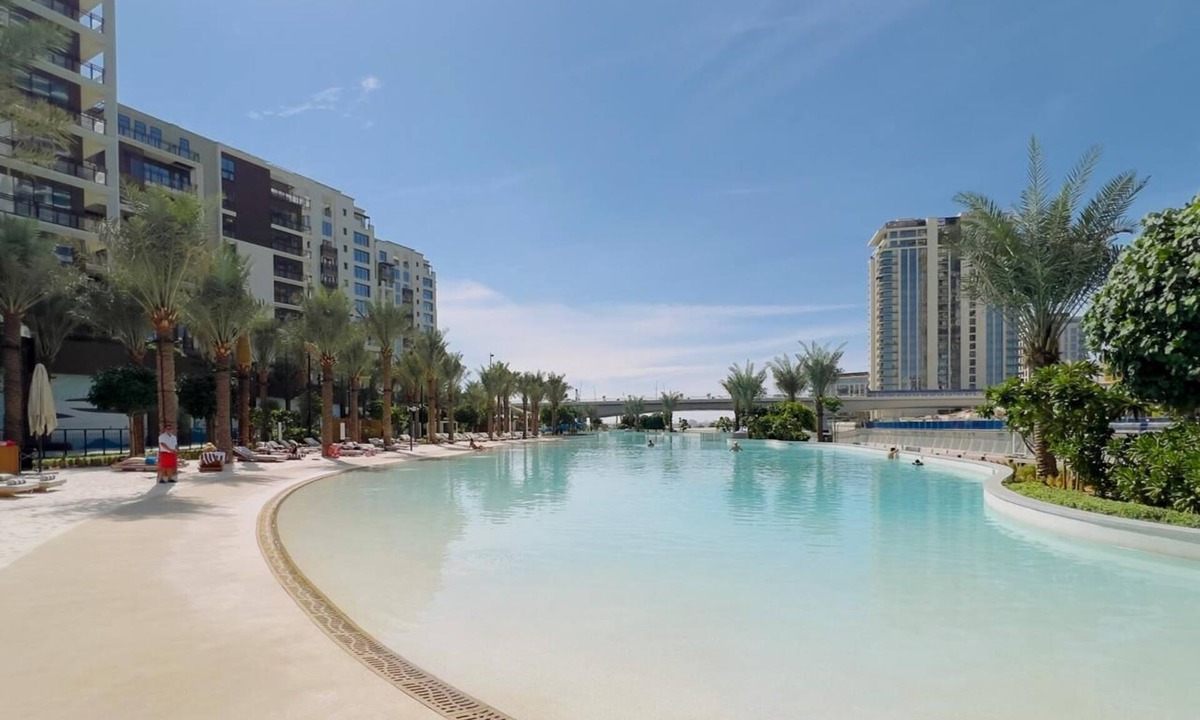 Dubai Apartment | Free housekeeping visits during your stay - StayShort - Elegant & Spacious 4BR for Families in Creek Harbour
