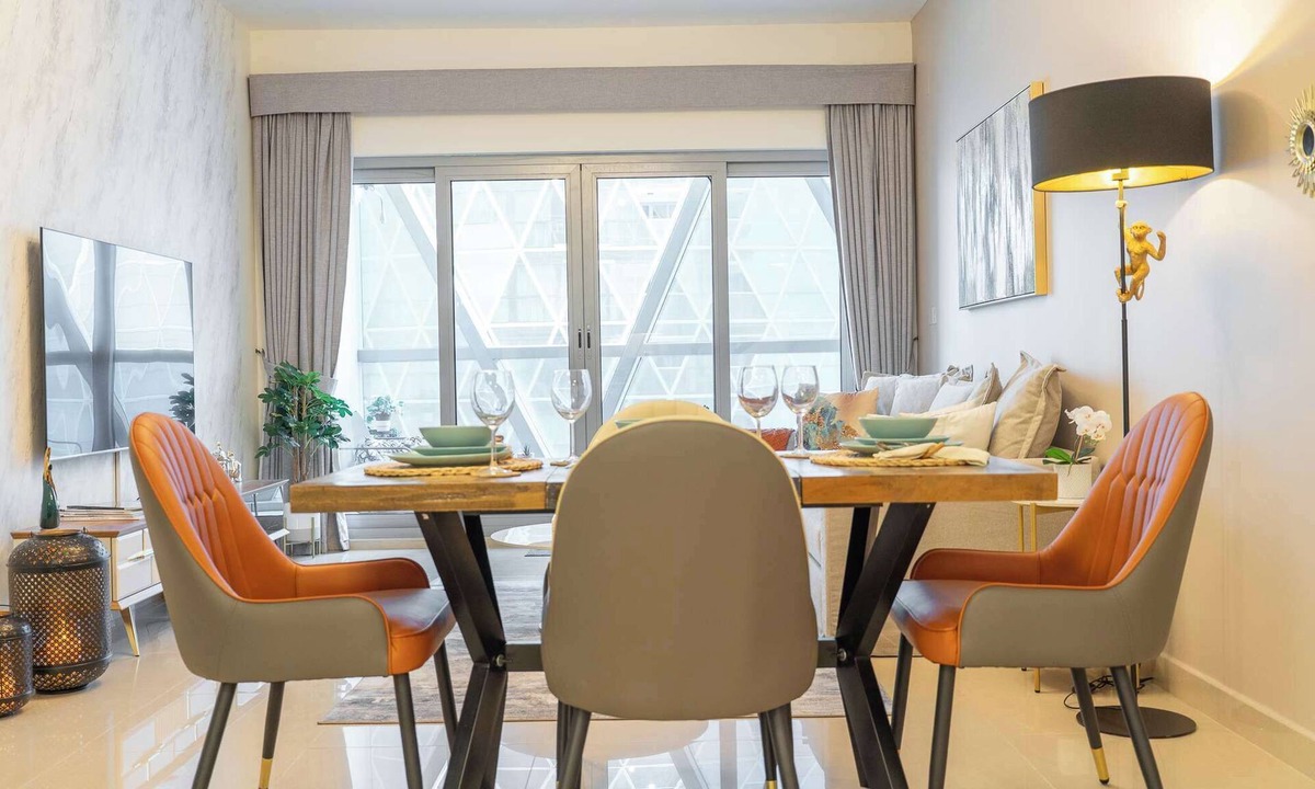 DIFC Apartment | Free housekeeping visits during your stay - StayShort - Stylish DIFC Apartment Sleeps 4 with Pool & Gym