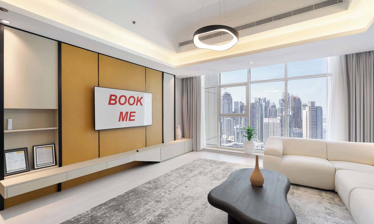 Jumeirah Lake Towers Apartment | Free housekeeping visits during your stay - StayShort - Family Friendly 3BR Apartment with Ample Space