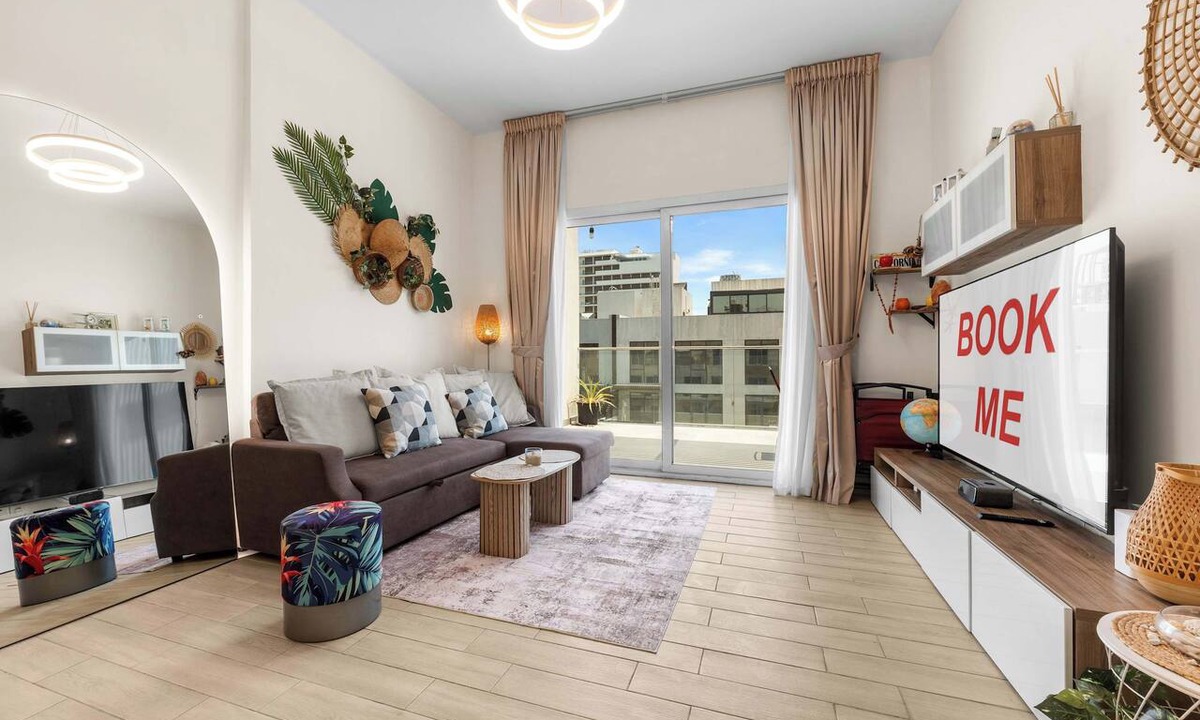 Jumeirah Village Circle Apartment | Free housekeeping visits during your stay - StayShort - JVC 1 Bed Apartment Sleeps 4 with Huge Balcony!