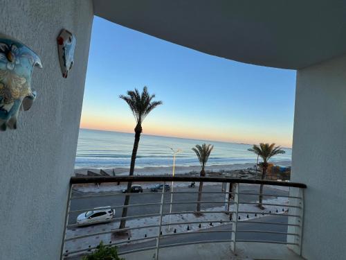 Hiboun Apartment | Front sea balcony Mahdia 2 Eme Etage