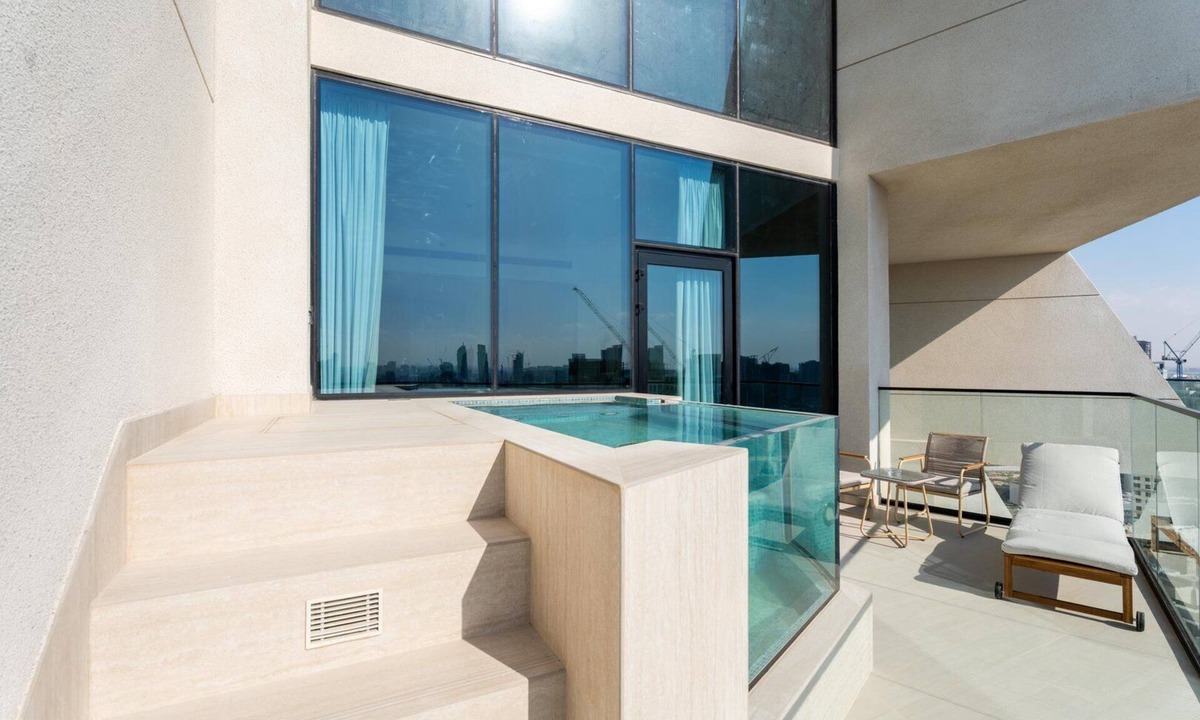 Jumeirah Village Circle Apartment | GuestReady - 1 BHK | Luxe Stay + Private Pool