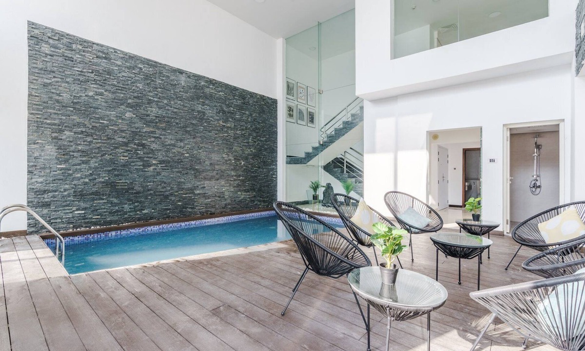 Jumeirah Lake Towers Apartment | GuestReady - Grand Penthouse l Private Indoor Pool