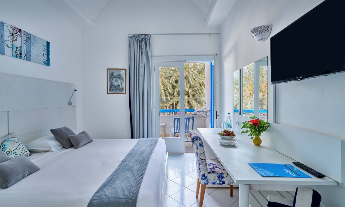 Aghir Hotel | Hari Club Beach Resort