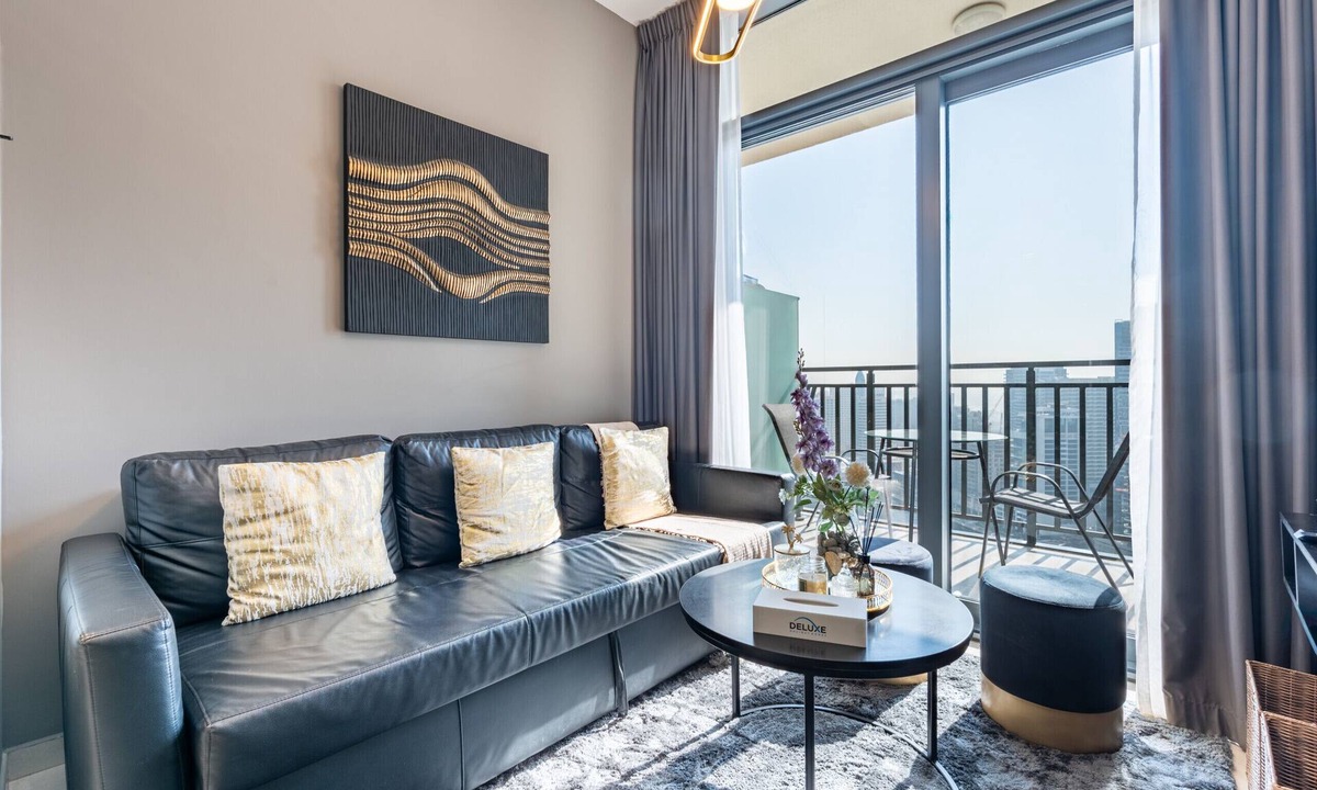 Downtown Dubai Apartment | High Floor Unit with Canal View, A Minutes Drive to Dubai Mall - Zada Tower, Business Bay