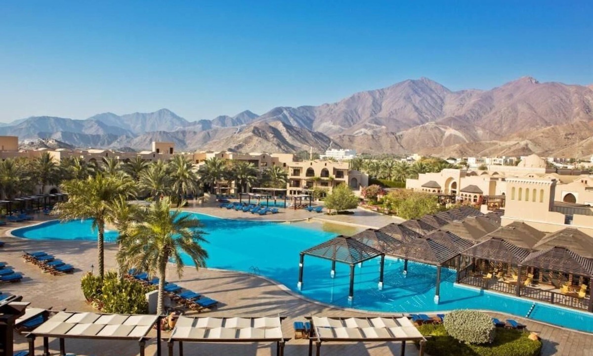Al Aqah Hotel | Light-Filled Room with Scenic Garden Views Near Diving & Snorkeling Spot
