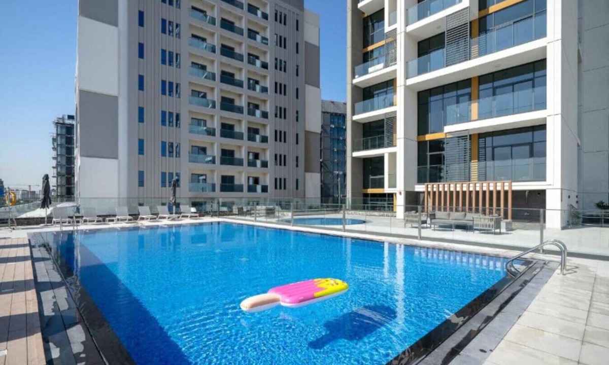 Dubai Apartment | Luxury 1BR | Hills Green View Mall & Downtown Dining Shopping