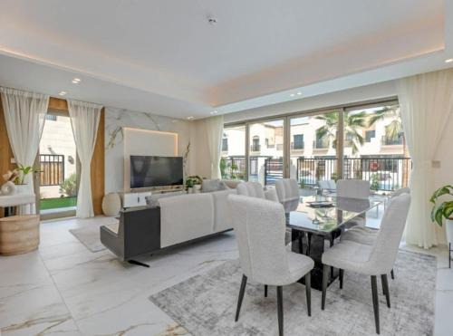 Dubai Villa | Luxury 3BR Villa with Pool View & Modern Comfort