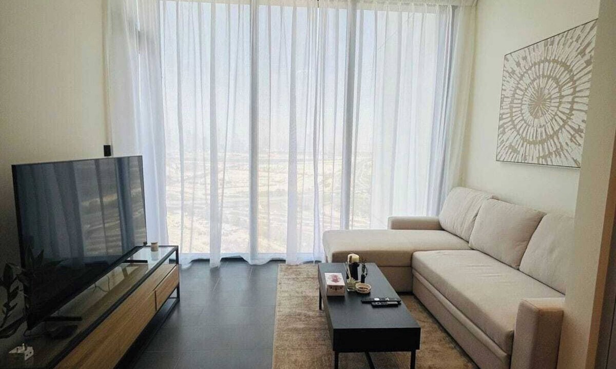 Dubai Apartment | Luxury Apartment w/Burj Khalifa & Lagoon Views