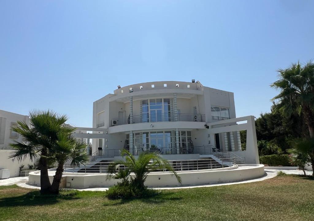 Angel's Bight Bed & Breakfast | Madã