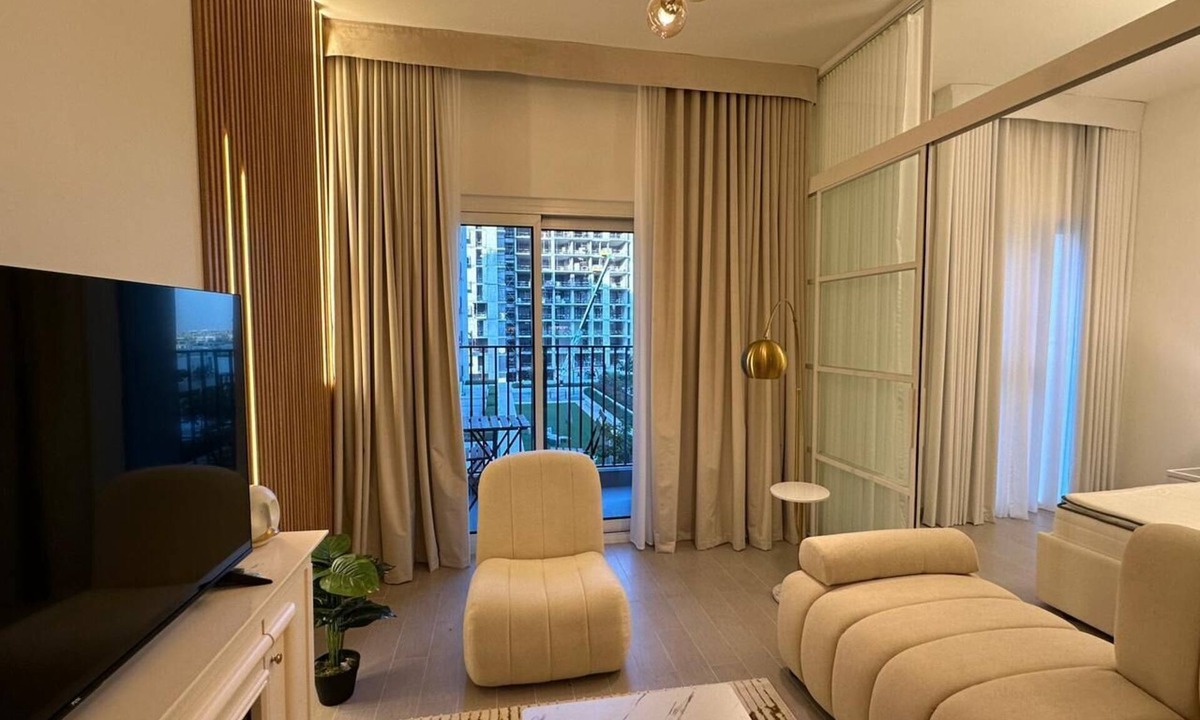 Dubai Apartment | Magnificent 2 bedroom Golfville+ Pool View