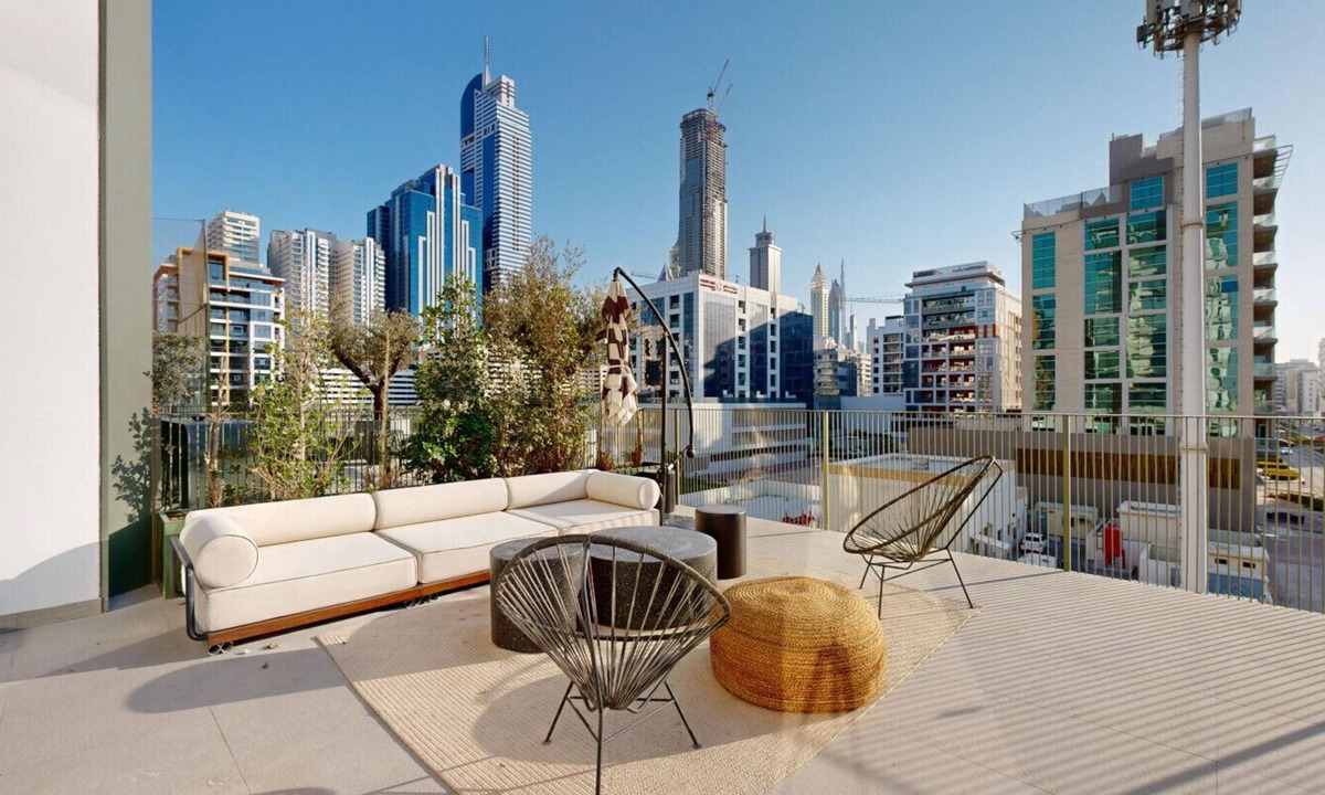 Al Satwa Apartment | Mood 22 - Deluxe Loft Studio with Private Terrace