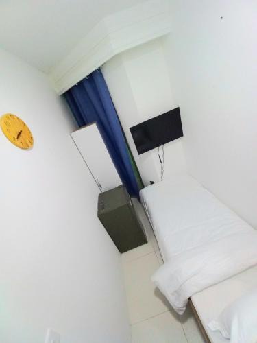 Dubai House | Nice Single Rooms for "girls" only in Dubai, Marina