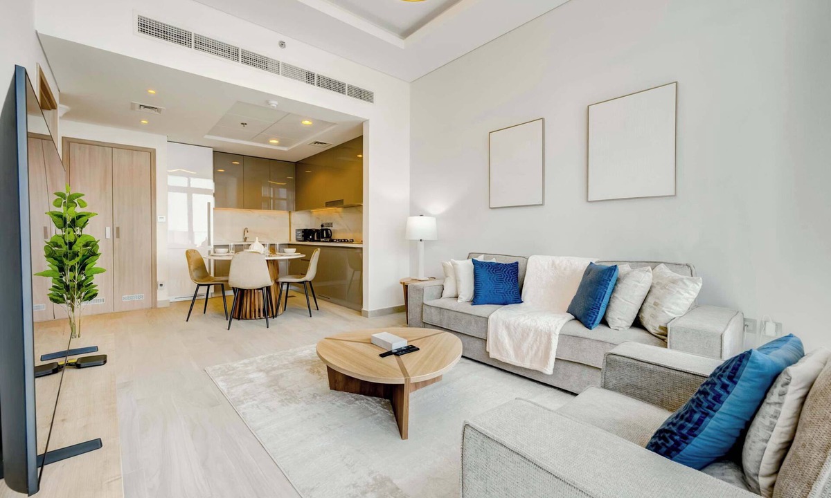 Jadaf Apartment | Premium 1BR, Furnished with Pool View in Al Jaddaf