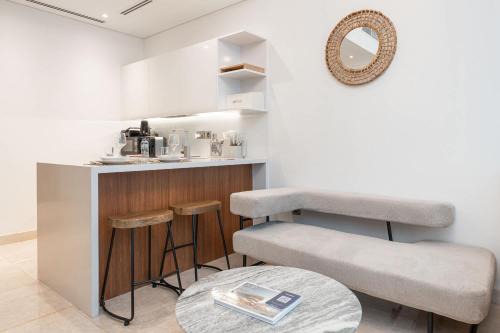 Dubai Maritime City Apartment | PVH - Anwa by Omniyat - Coastal Studio with Sea View - Dubai Maritime City